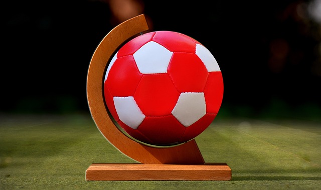 斯科尔斯、卡拉格都认为：哈白布是足球历史上最佳中场组合